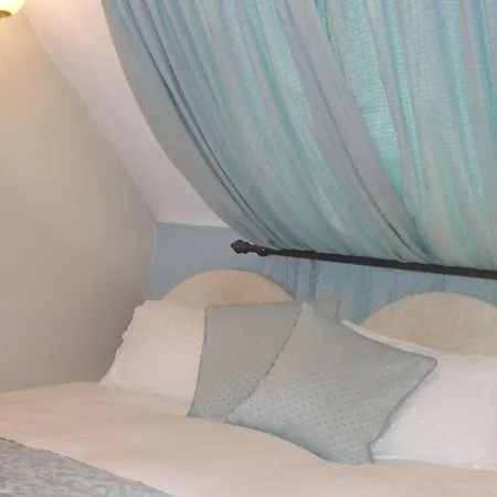 The Sycamore 4*